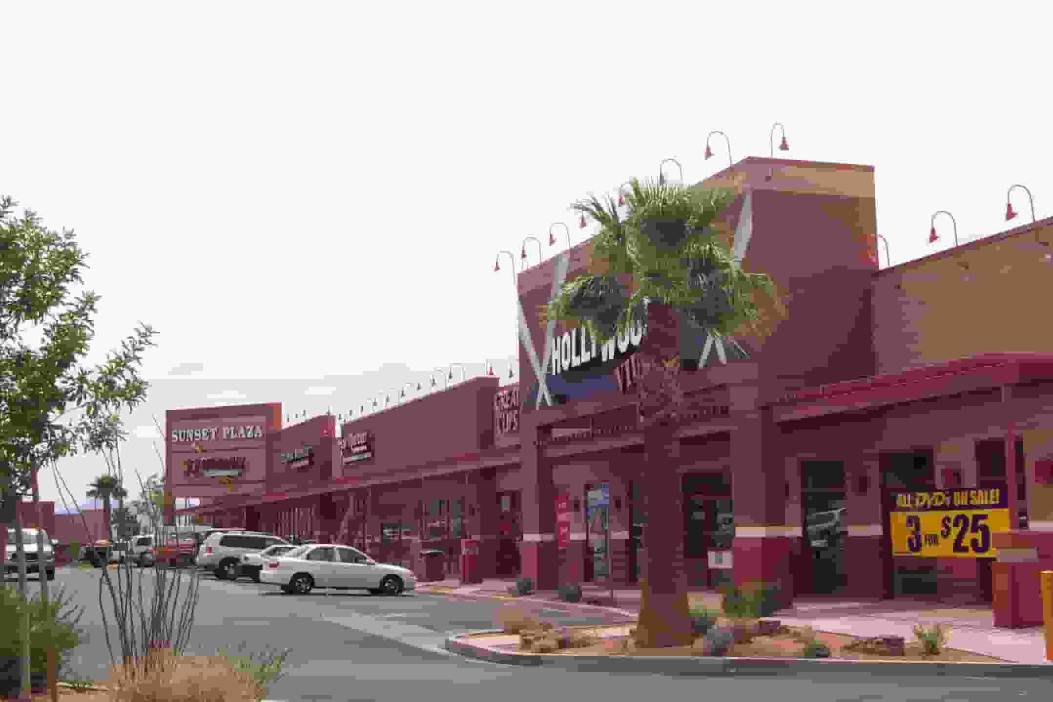 wide view of the sunset plaza shopping area in st george