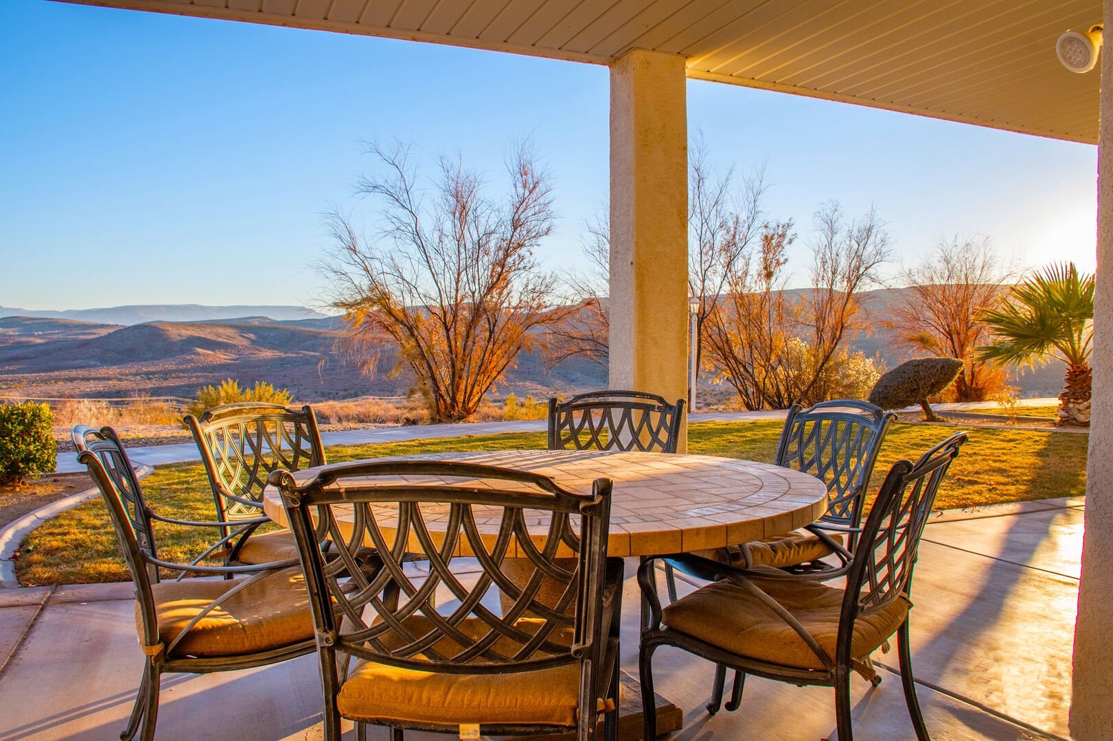 patio dining