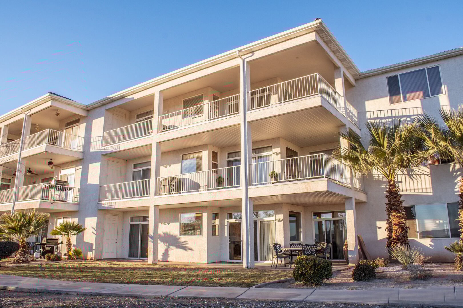 Ground floor access to patio & amenities