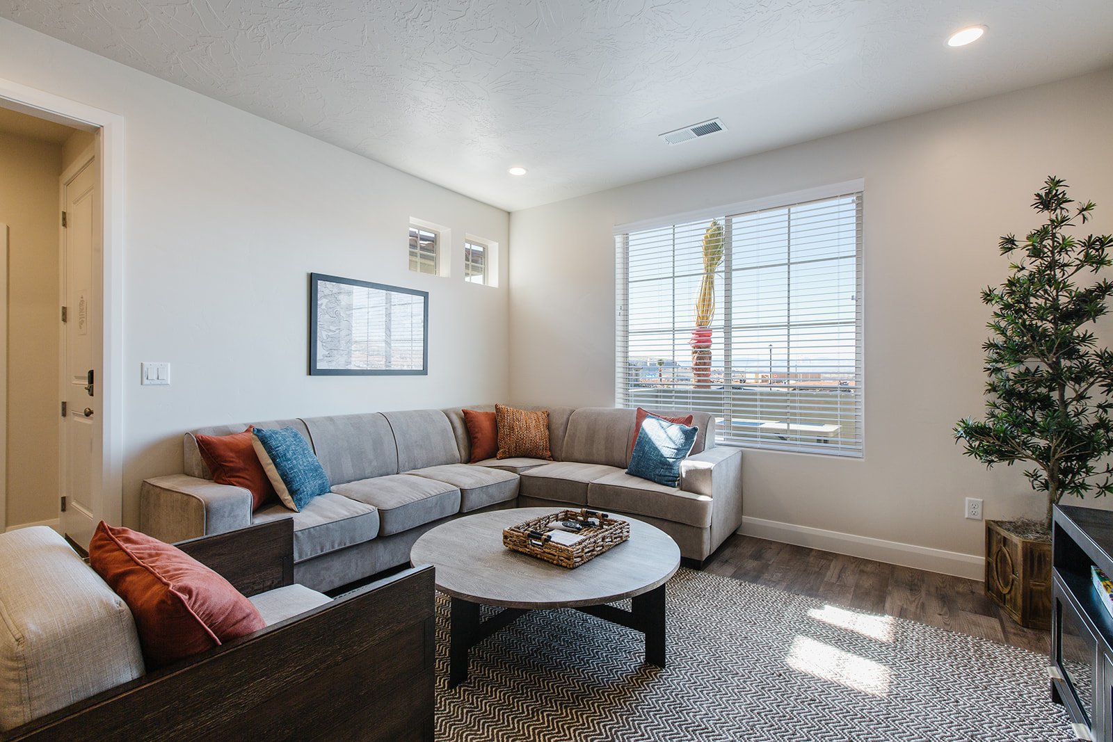 Escondido 1097 Southern Utah Vacation Rentals-Living room