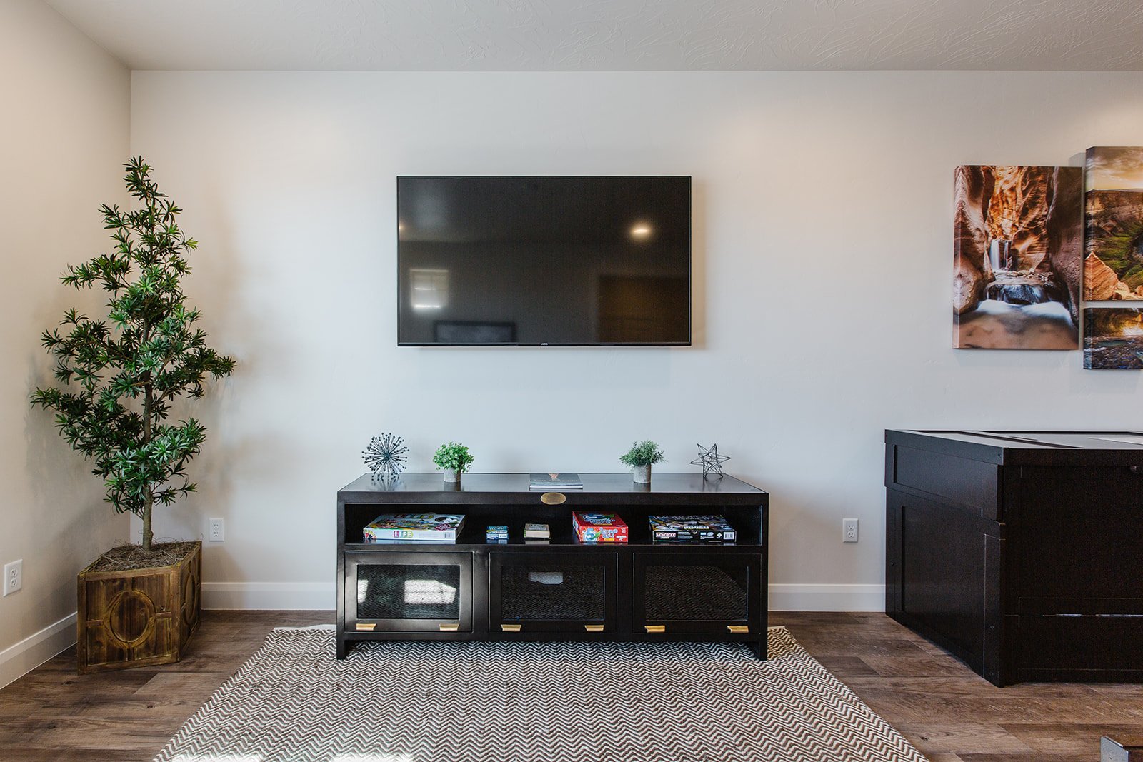 Escondido 1097 Southern Utah Vacation Rentals-Living room