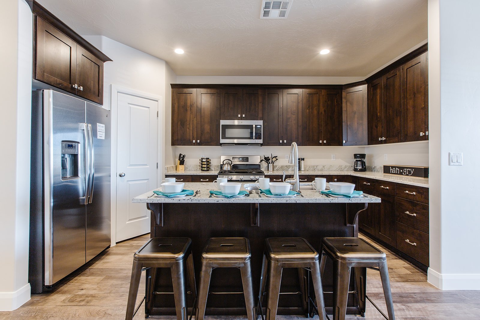 Escondido 1097 Southern Utah Vacation Rentals-Kitchen