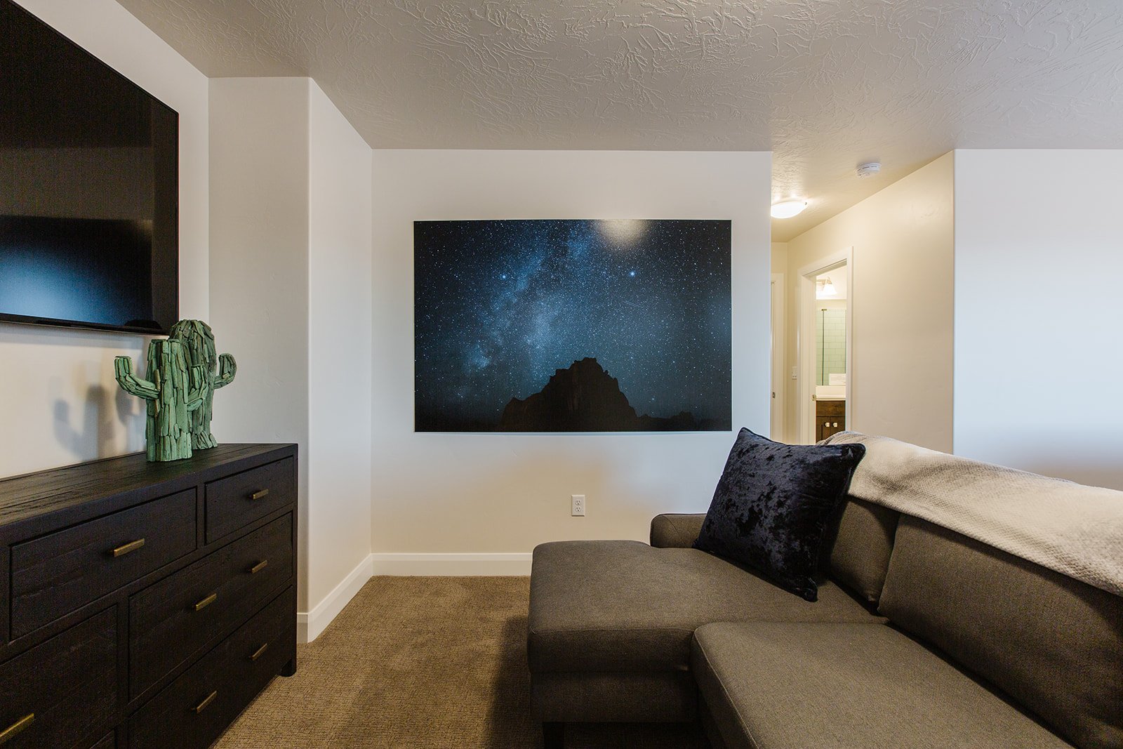 Escondido 1097 Southern Utah Vacation Rentals-Master bedroom